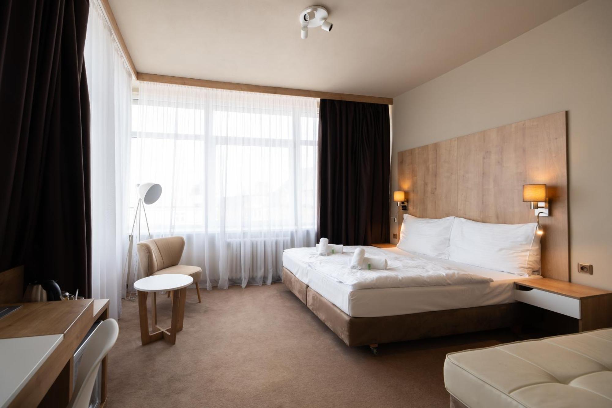 Hotel ลิเบอเรซ ภายนอก รูปภาพ